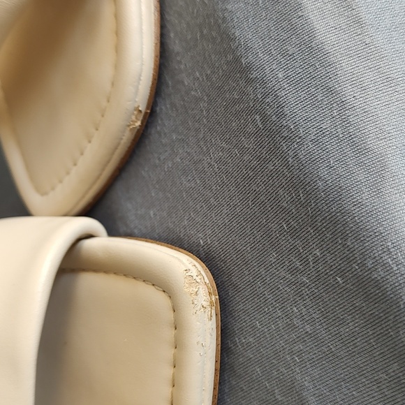 Steve Madden Modern Kinda Gal Wood Triangle Slide Sandales/Size 8 - Picture 9 of 9